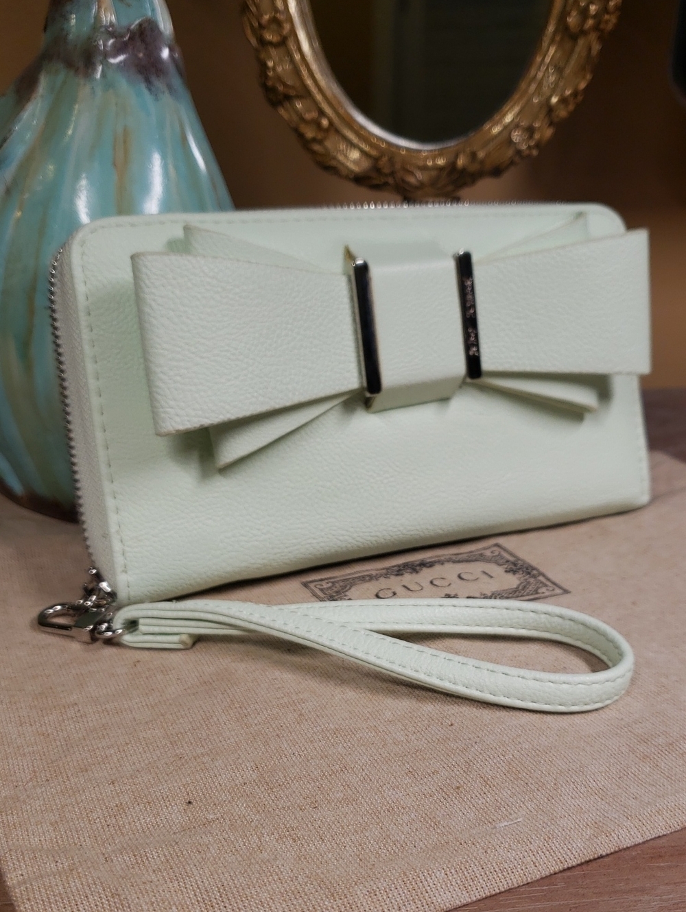 Betsey Johnson Large Mint Bow Wristlet Clutch - Picture 13 of 13